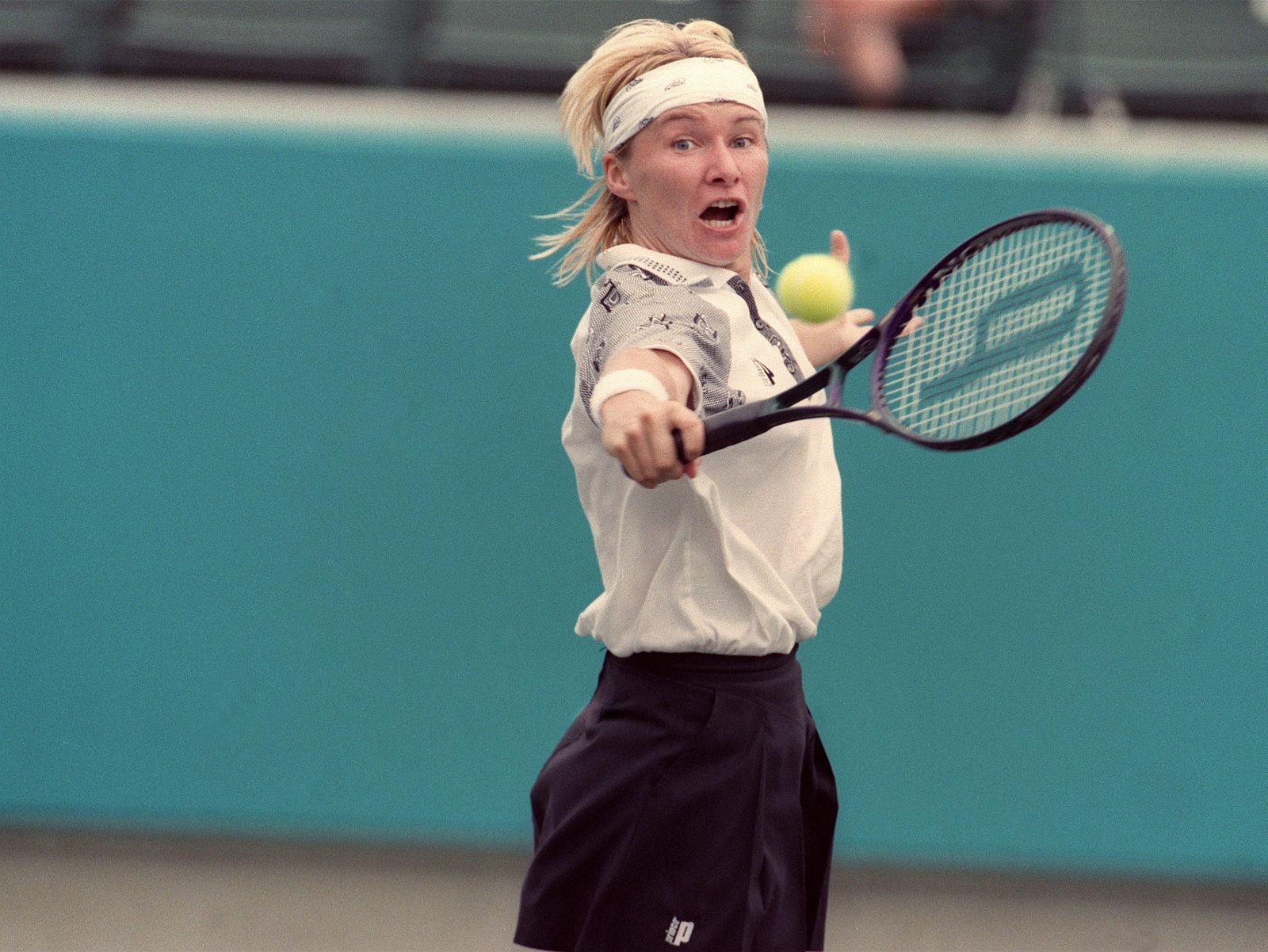 Atlanta, 31-7-1996.- La tenista checa Jana Novotna, durante el partido de semifinales que le enfrentó a la española Arantxa Sánchez Vicario en las Olimpidas de Atlanta. Efe/ Eduardo Abad