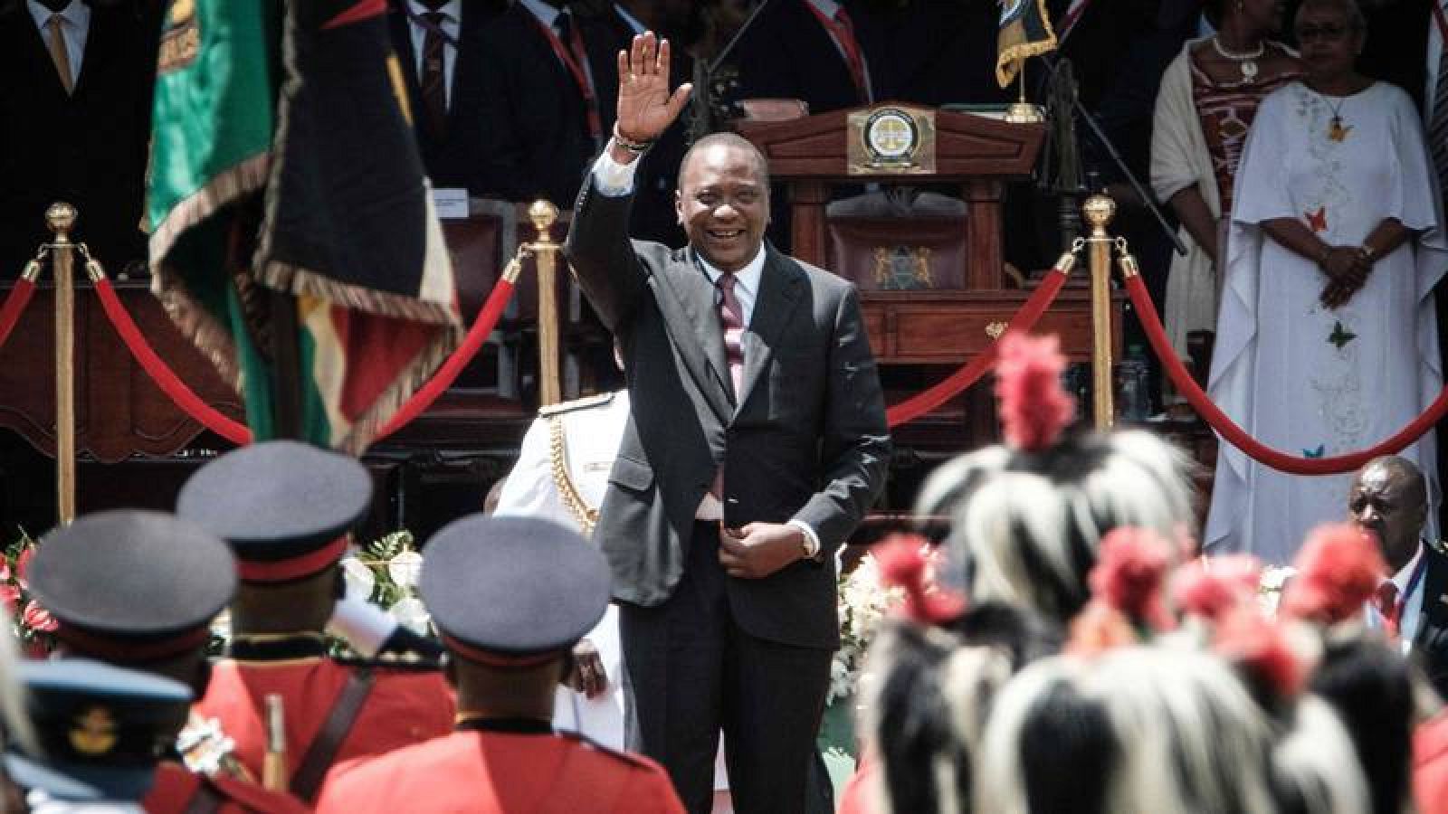 El reelegido presidente de Kenia, Uhuru Kenyatta, durante su investidura