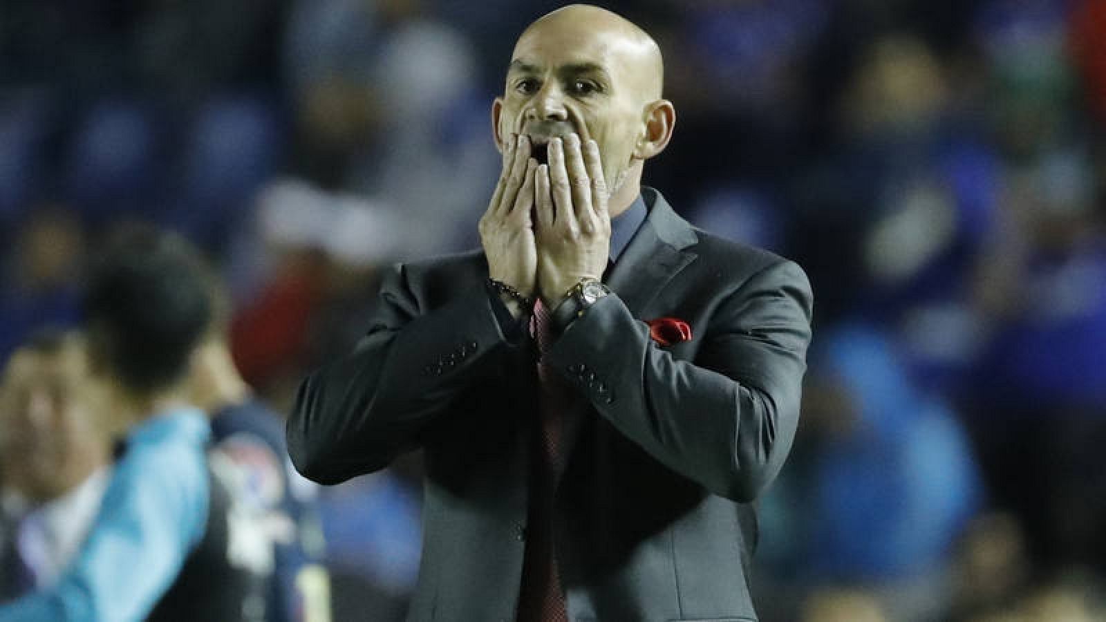 El técnico español Paco Jémez, en un encuentro del Cruz Azul.