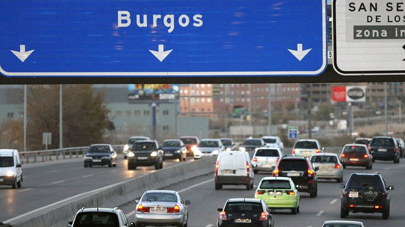 Imagen de archivo de la carretera A-1 al inicio del Puente de la Constitución