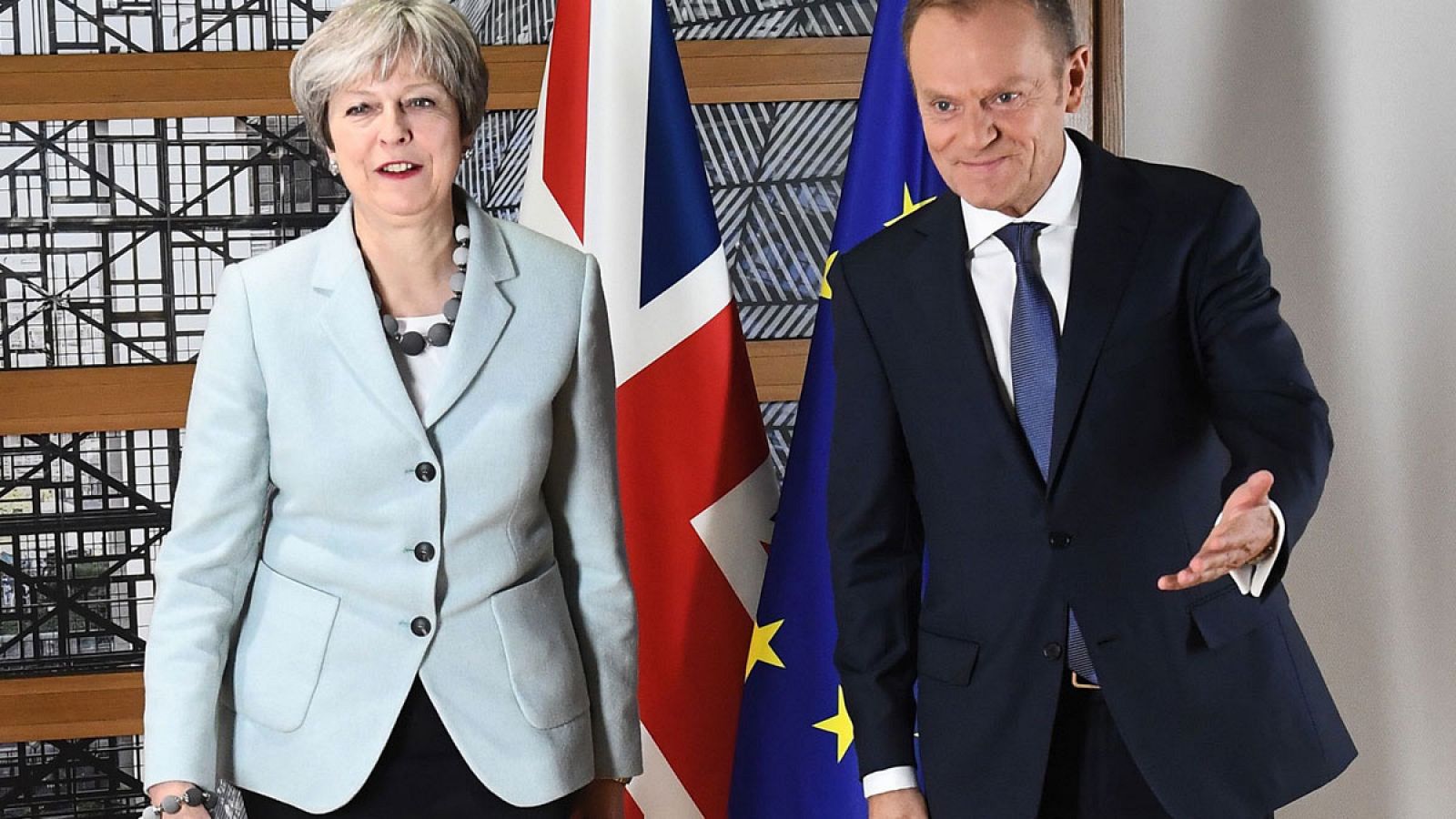 La primera ministra británica, Theresa May, y el presidente del Consejo Europeo, Donald Tusk