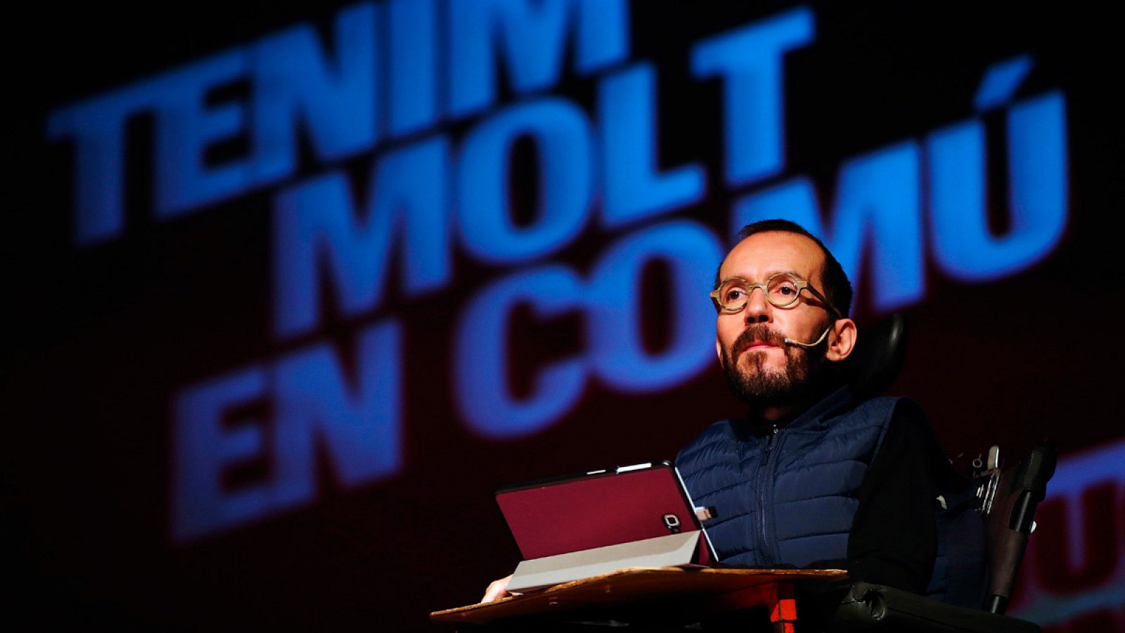 El secretario de Organización de Podemos, Pablo Echenique durante un acto de campaña en El Vendrell