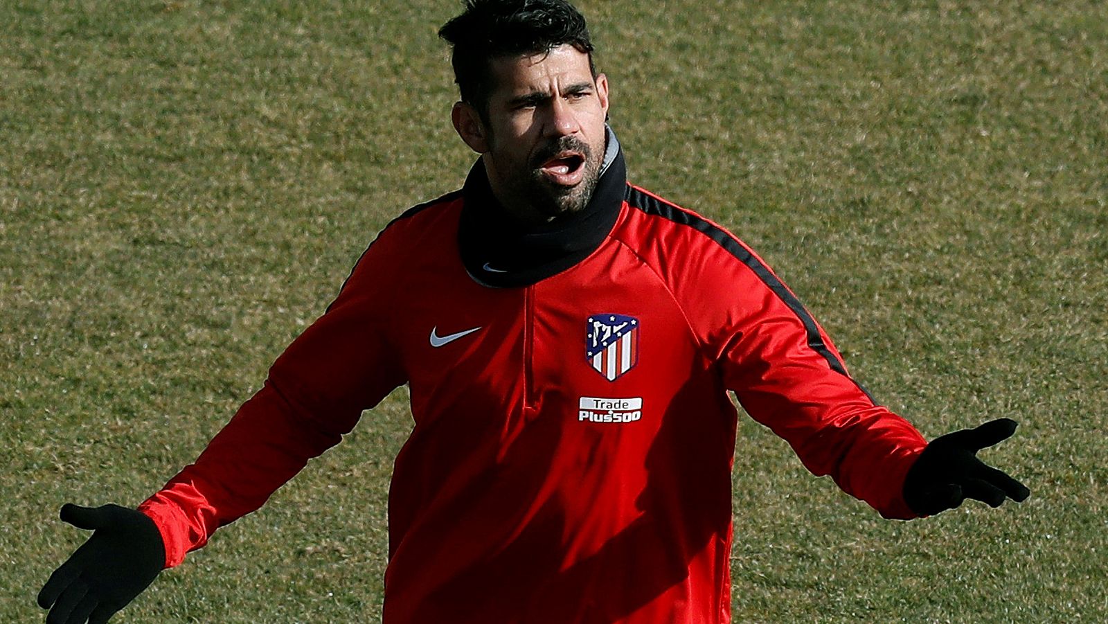 Diego Costa se entrenó en el gimnasio con sus compañeros