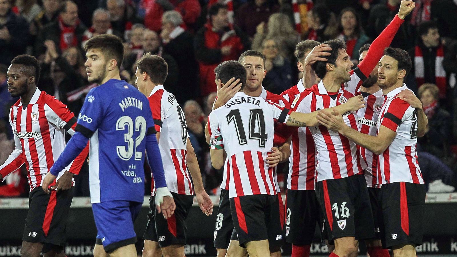 El Athletic se lleva el derbi vasco ante el Alavés