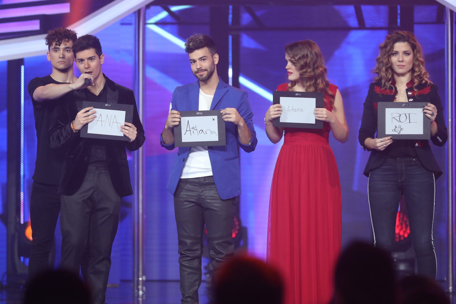 Alfred, Agoney, Amaia y Miriam muestran sus pizarras en la Gala 10 de OT