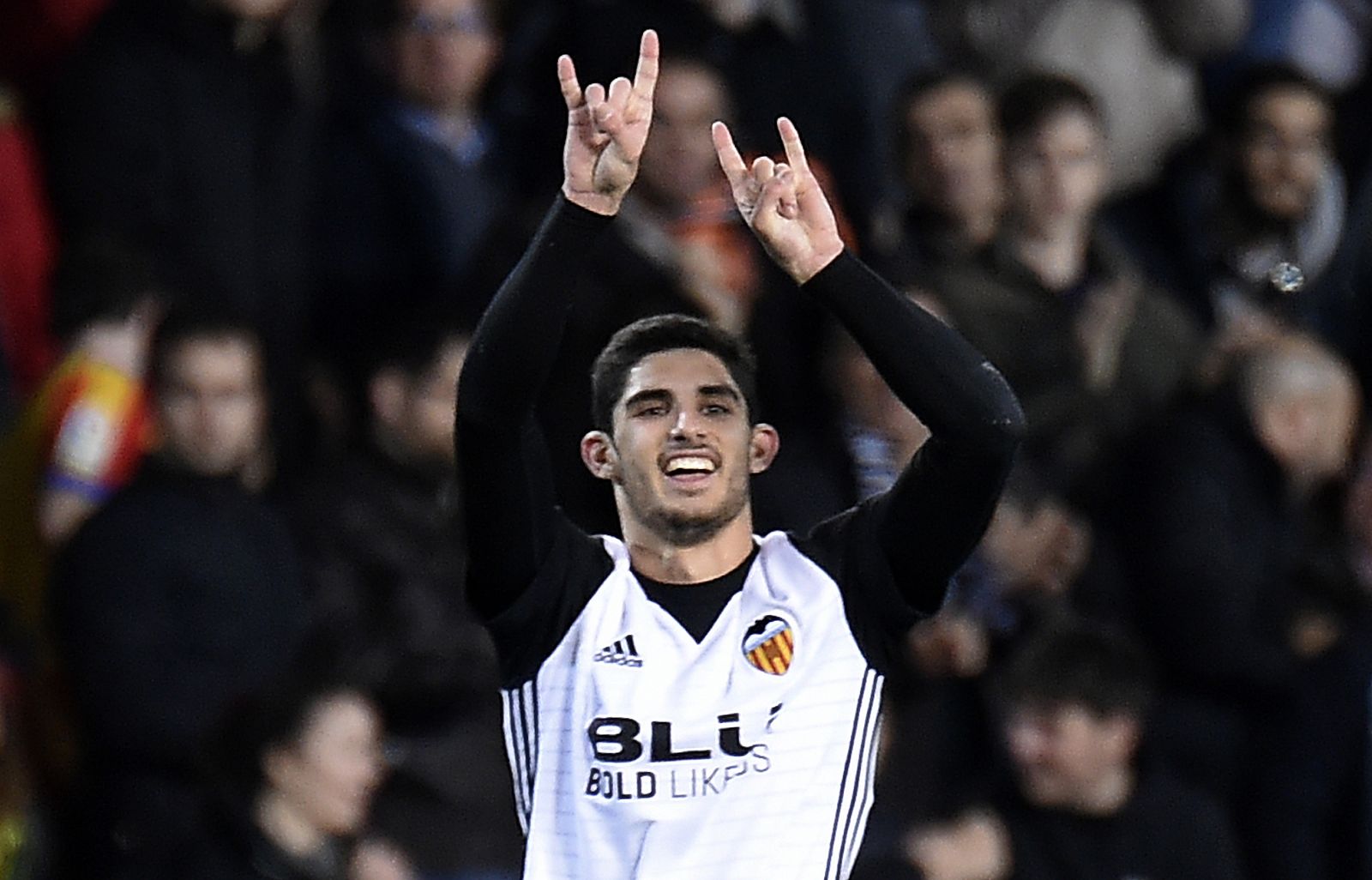 El portugués Guedes celebra su tanto ante el Alavés, que fue el 1-1.