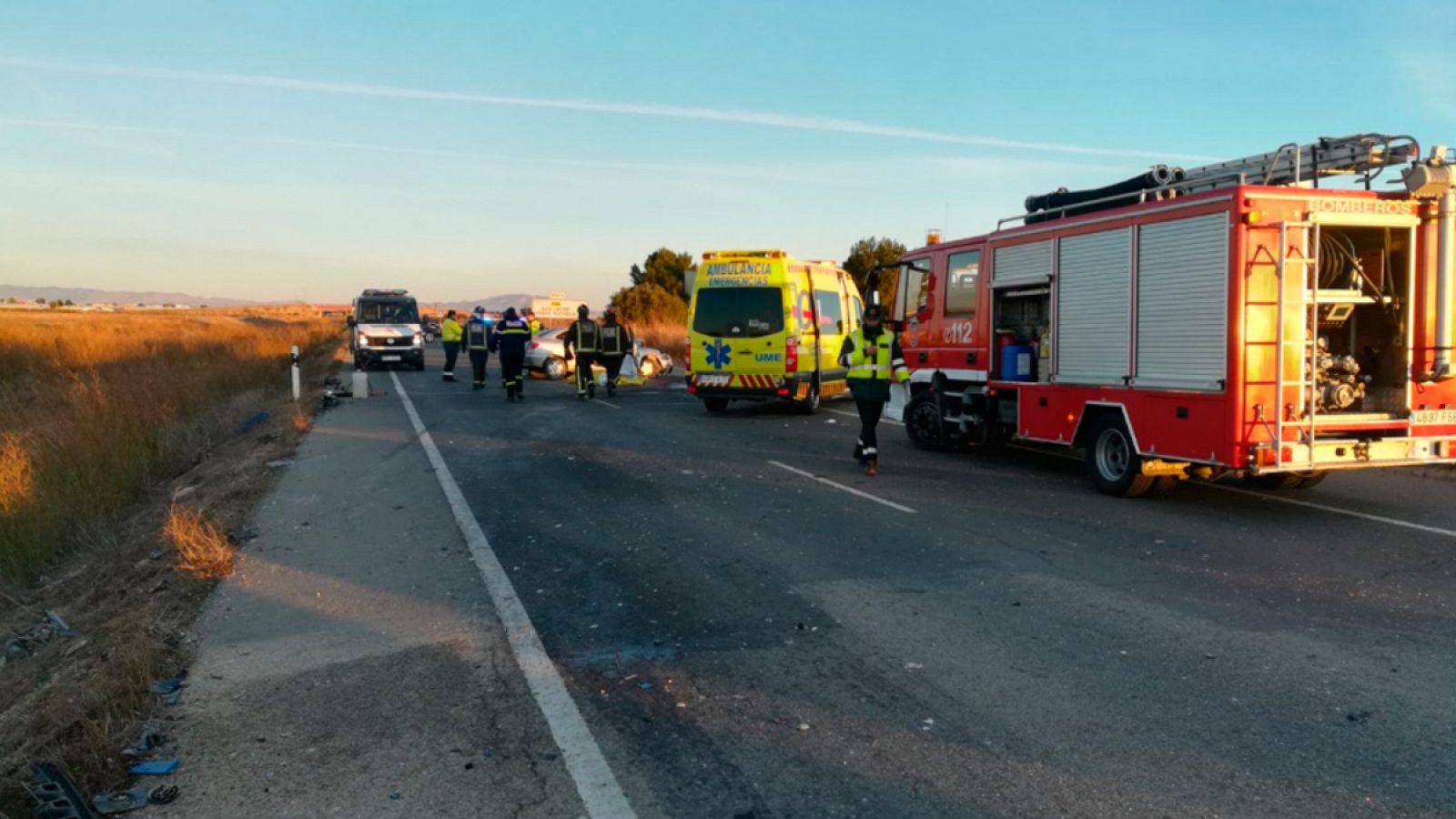 Los equipos de emergencia, en el lugar del accidente