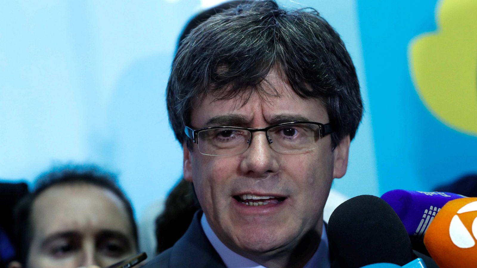 El expresidente catalán Carles Puigdemont comparece ante los medios en Bruselas