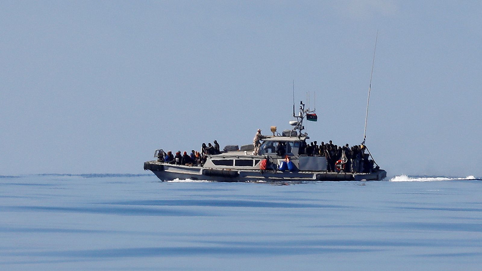 Un barco de los guardacostas libios con inmigrantes a bordo, el pasado 31 de enero