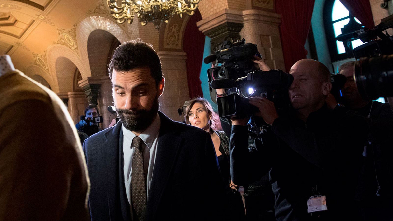 El presidente del Parlament, Roger Torrent, a su llegada esta mañana a la cámara catalana