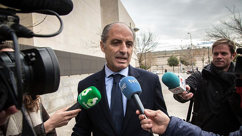 El expresidente de la Generalitat Valenciana Francisco Camps a su llegada a la Ciudad de la Justicia