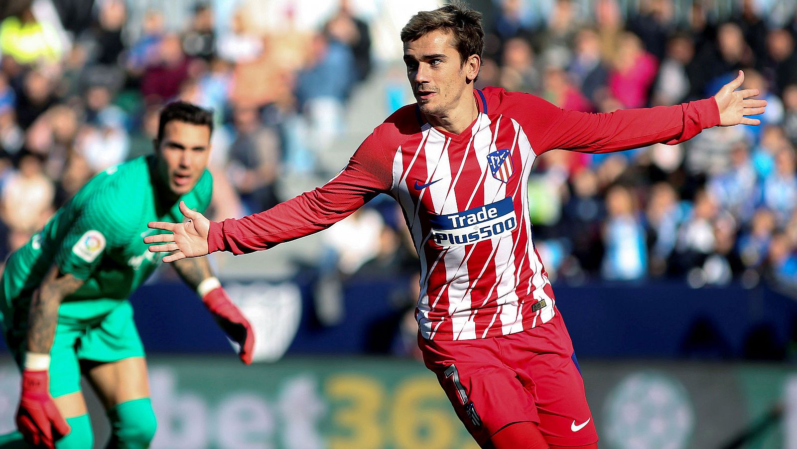 Griezmann celebra su gol en La Rosaleda.