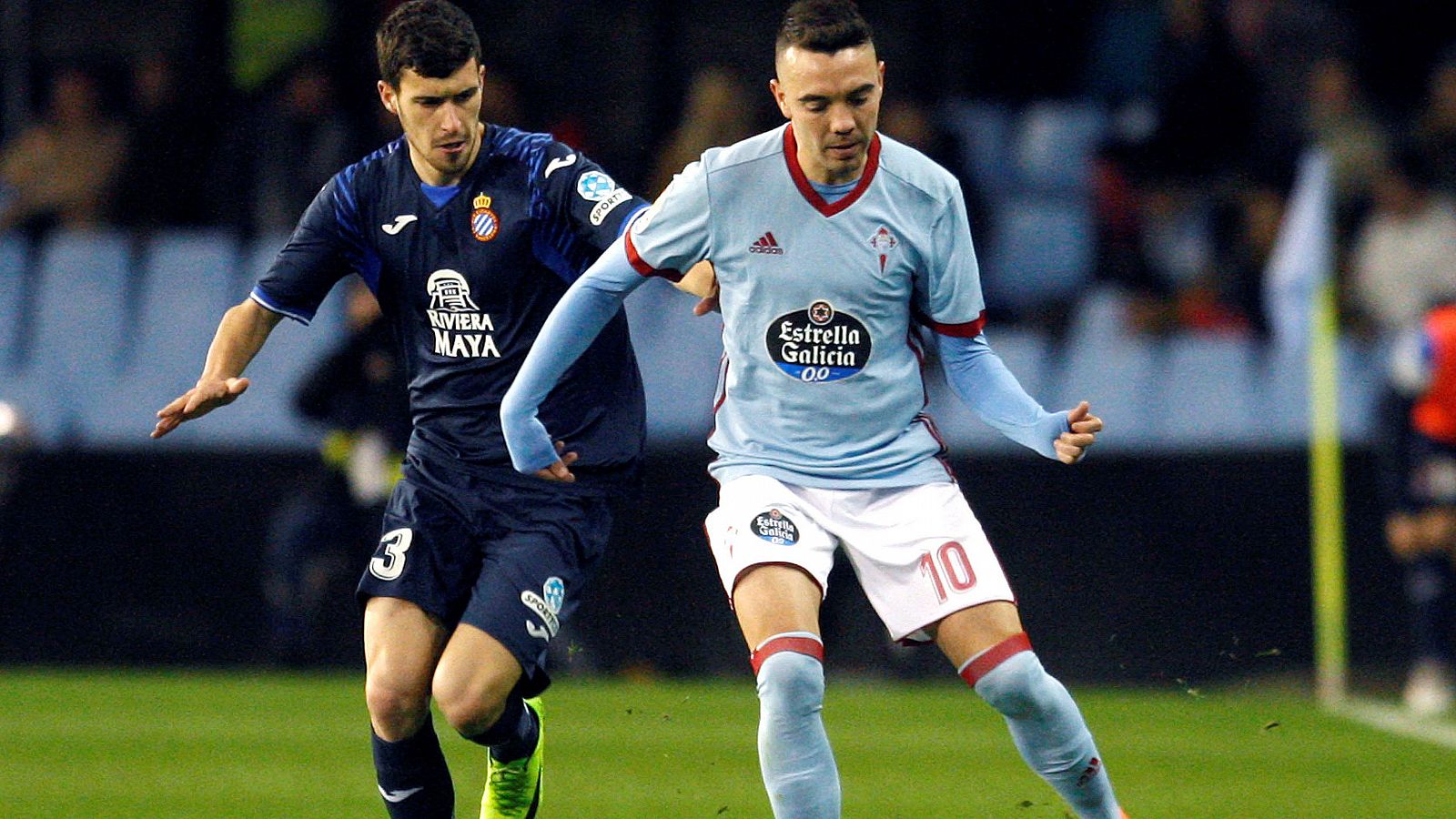 Iago Aspas y Aaron Martín, en el Celta-Espanyol.