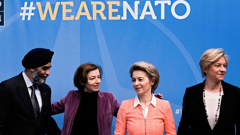 De izquierda a derecha, los ministros de Defensa de Canadá, Francia, Alemania e Italia.