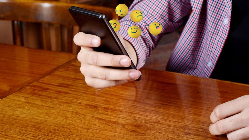 Los emoticonos representan una cara humana que expresa una emoción