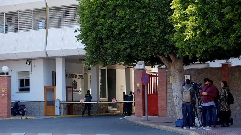 Fachada de la comandancia de la Guardia Civil en Almeria donde se encuentra detenida Ana Julia Quezada, la pareja del padre de Gabriel