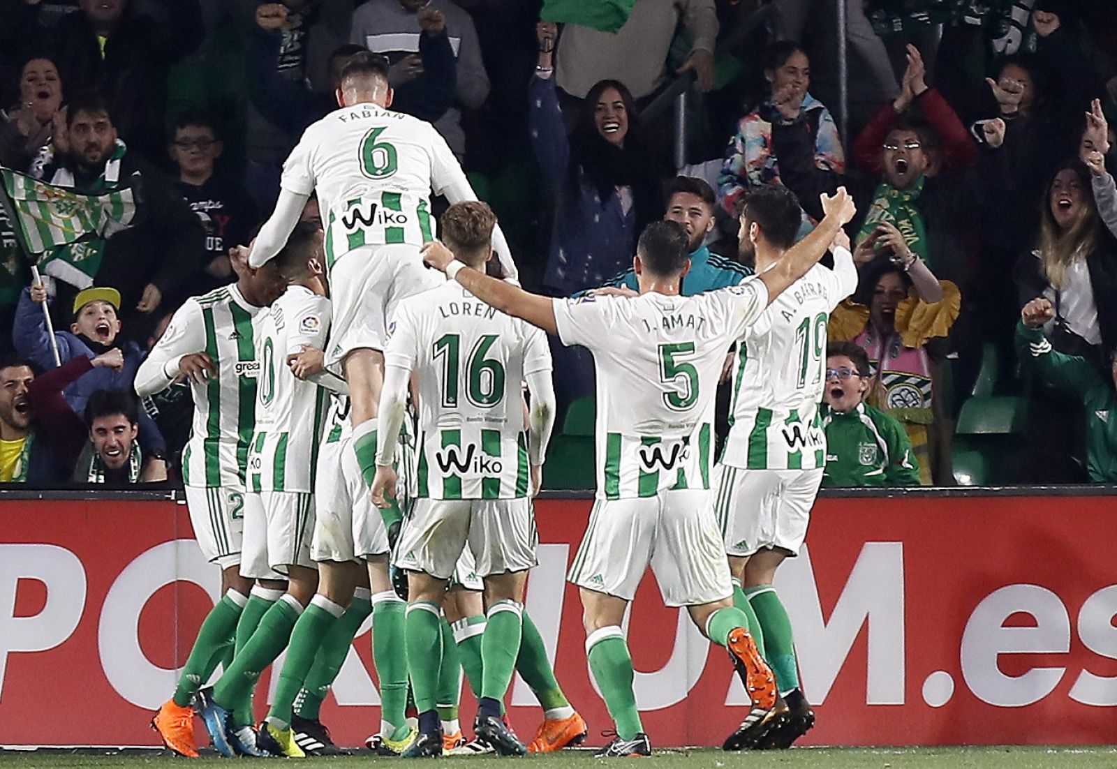 Los jugadores del Betis celebran un gol en un partido reciente