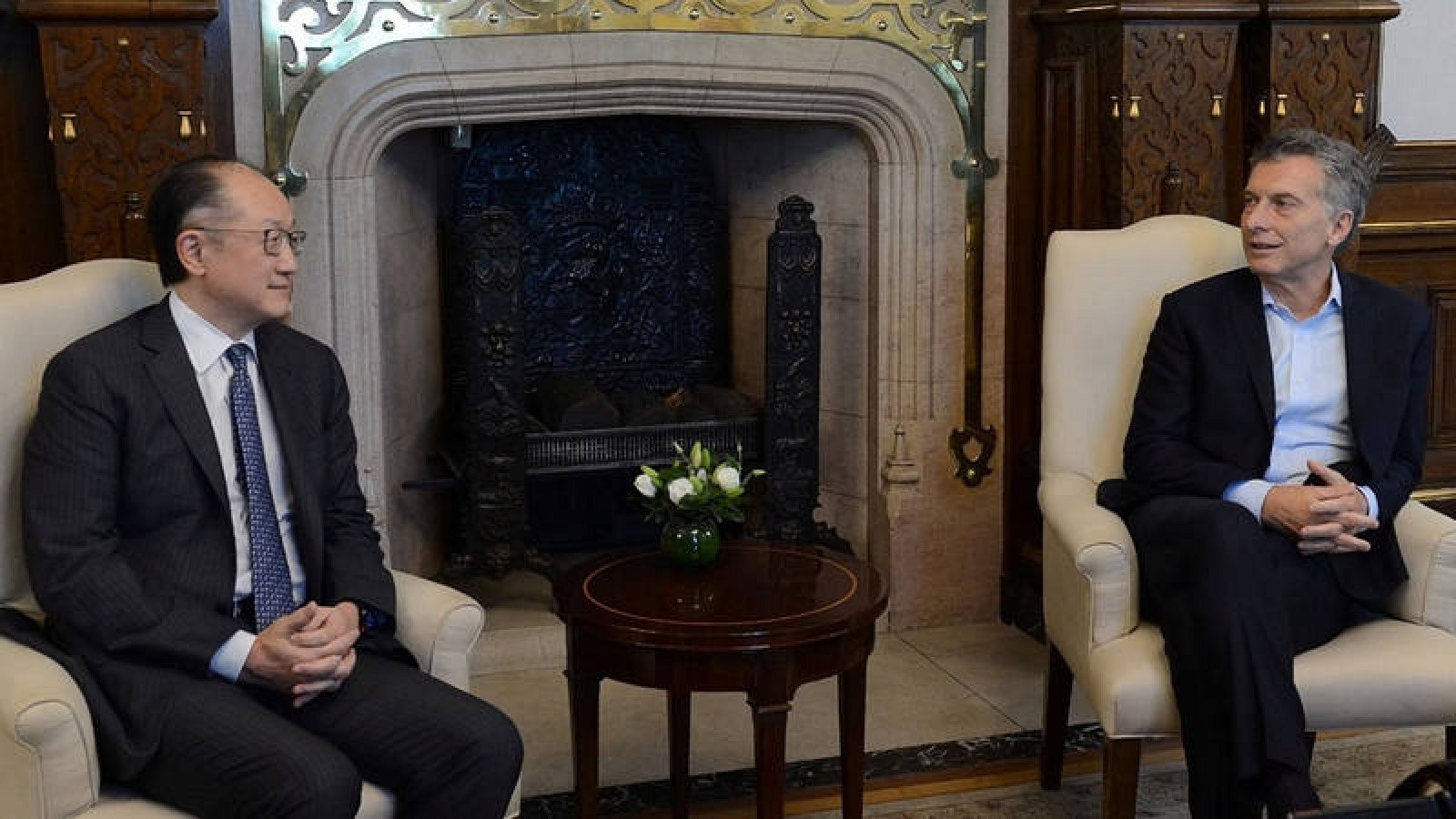 El presidente del Banco Mundial, Jim Yong Kim, y el presidente de Argentina, Mauricio Macri, durante la reunión del G-20 en Buenos Aires (Argentina)