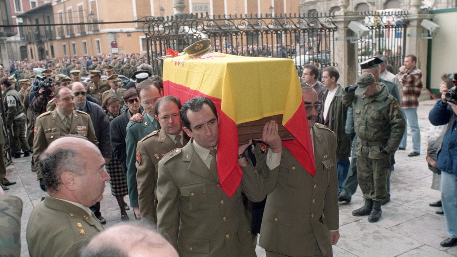 Funeral del comandante de Artillería, Luciano Cortizo Alonso, tras haber sido víctima de un atentado del grupo terrorista ETA