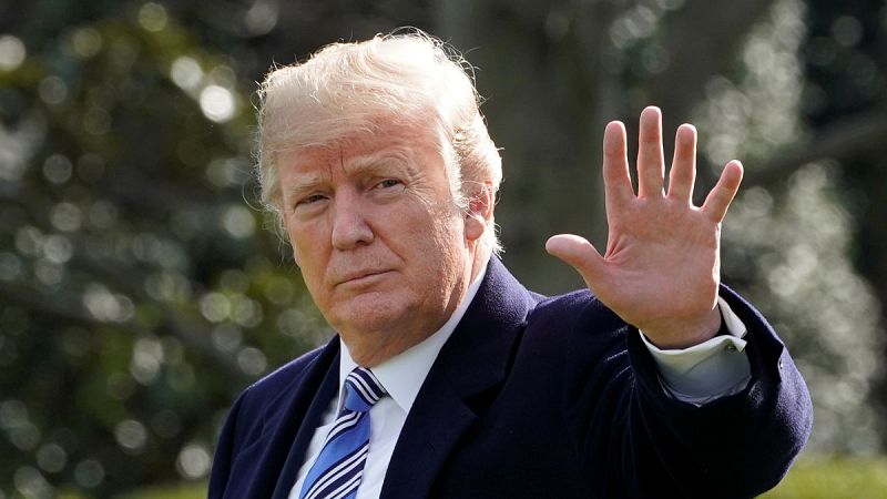 El presidente de EE.UU., Donald Trump, el viernes 23 de marzo de 2018 antes de marcharse de fin de semana a Palm Beach, Florida.