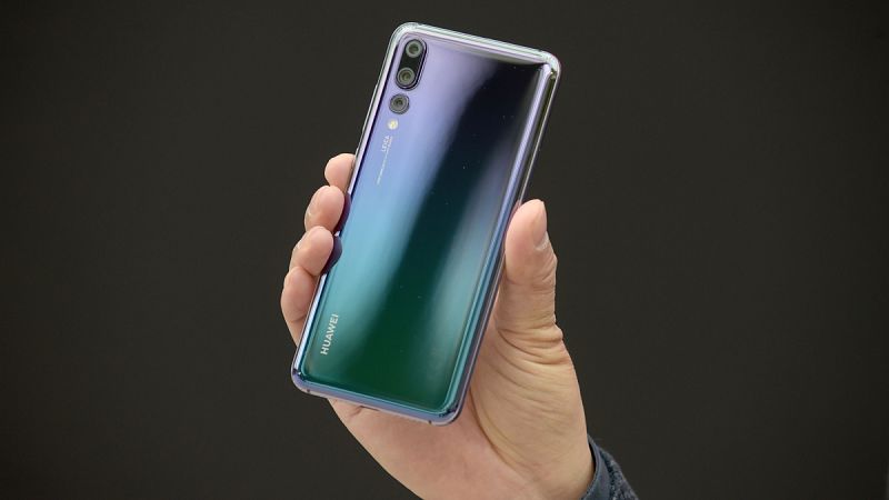 Detalle de las tres cámaras del Huawei P20 Pro, presentado en París.