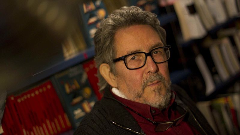 PACO CAMARASA TRAZA UN ATLAS DE LA NOVELA NEGRA EN "SANGRE EN LOS ESTANTES"