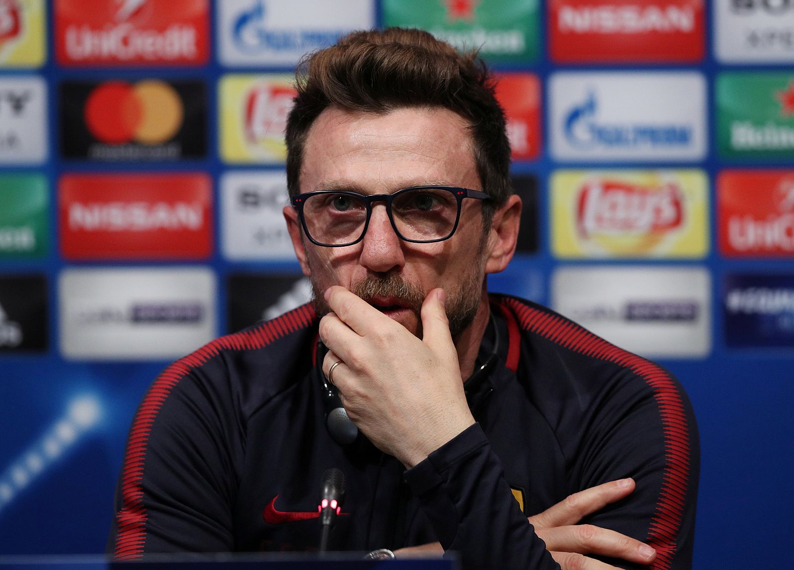 Imagen del entrenador de la AS Roma, Eusebio Di Francesco, durante la rueda de prensa.