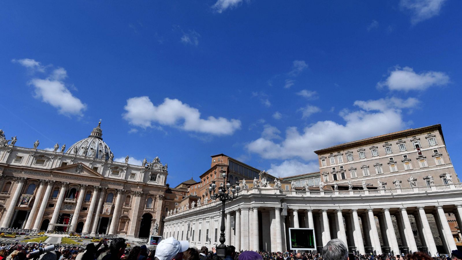 La plaza de San Pedro en el Vaticano