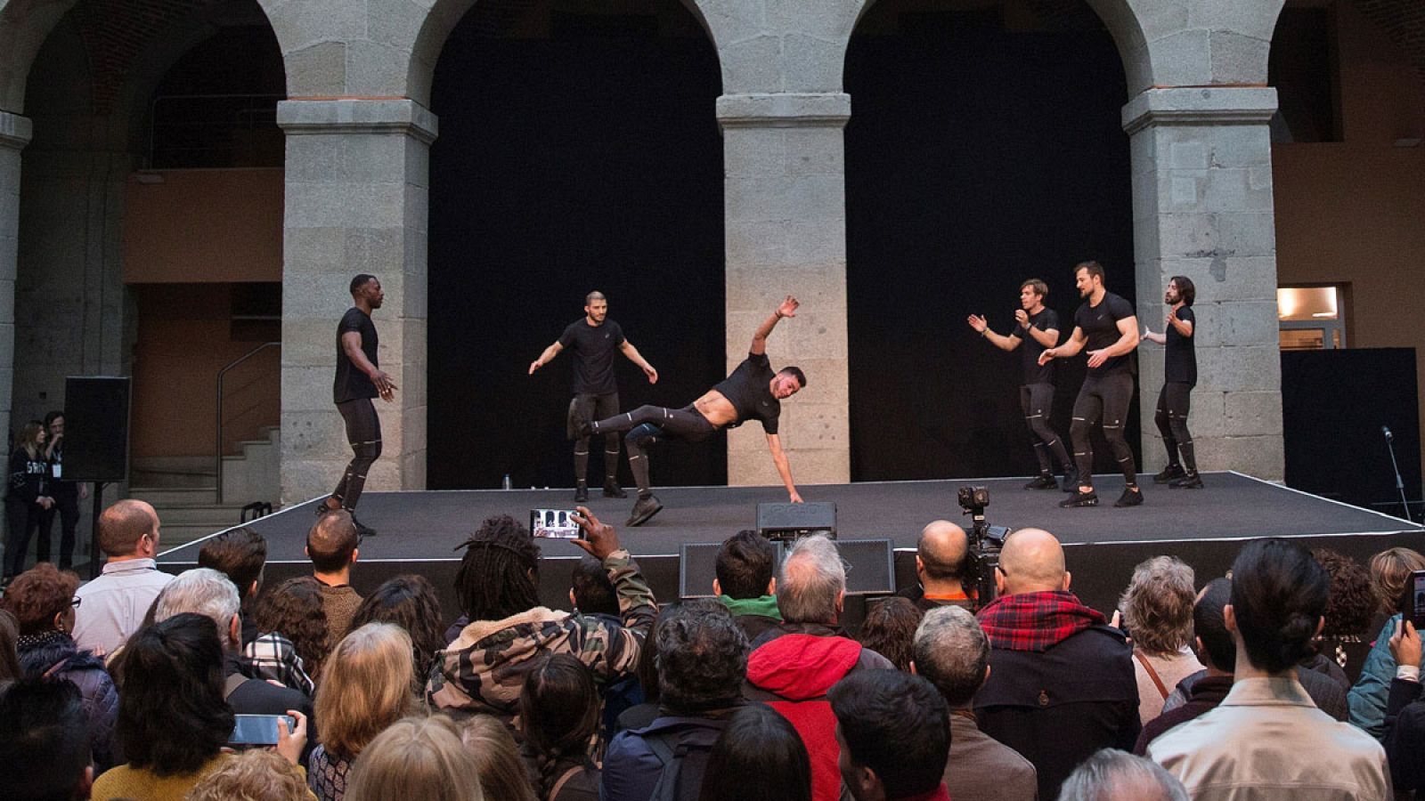 Primeros actos de la undécima edición de la Noche de los Teatro celebrados el sábado, 7 de abril de 2018, en la Casa de Correos, en Madrid.