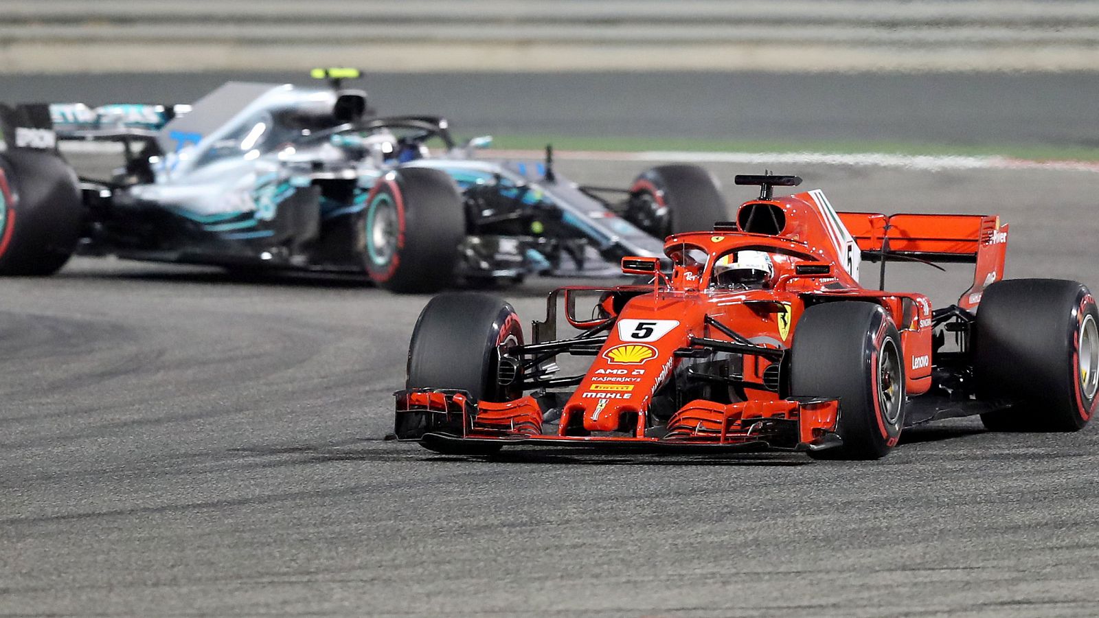 El alemán Sebastian Vettel (Ferrari) durante la carrera en Baréin.