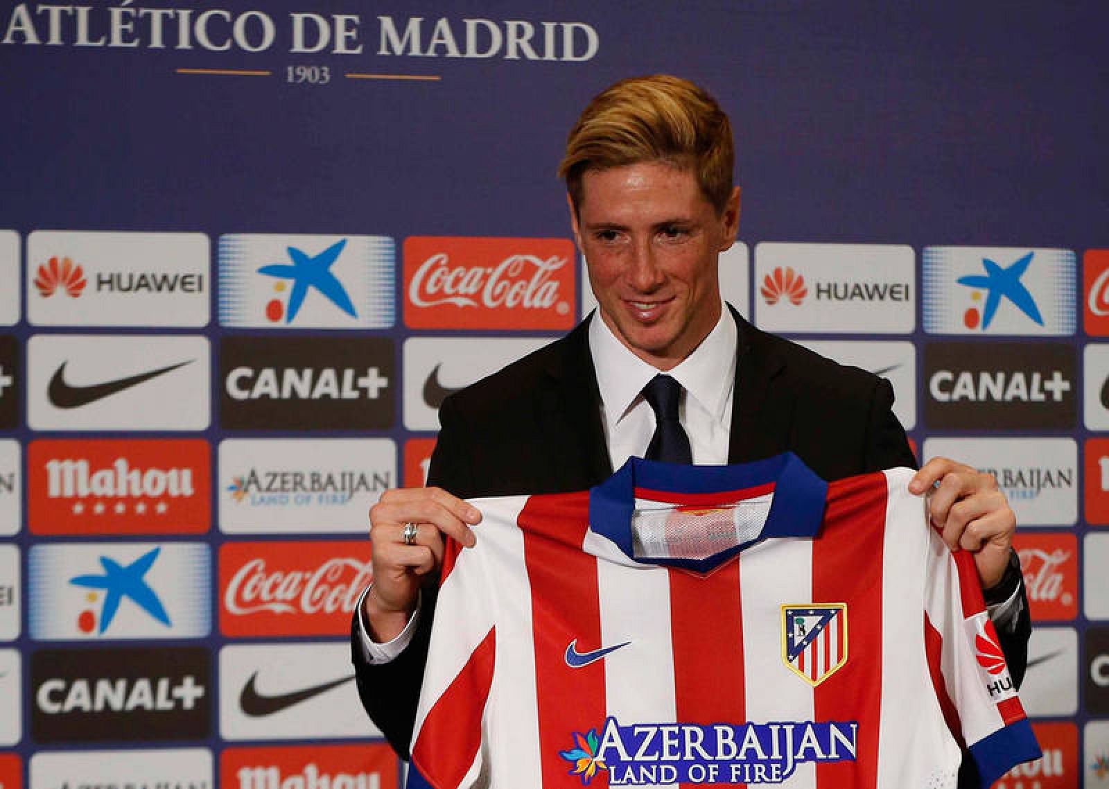 Fernando Torres en su presentación son el Atlético en su regreso.