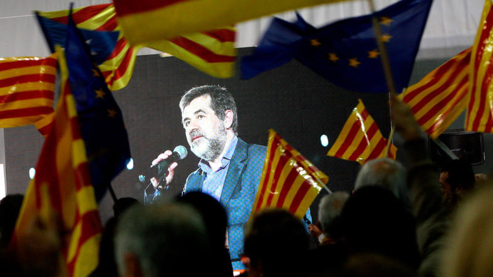 El número dos de la lista de JxCat, Jordi Sànchez, interviene en videoconferencia en un mitin en Tarragona en una imagen de archivo 