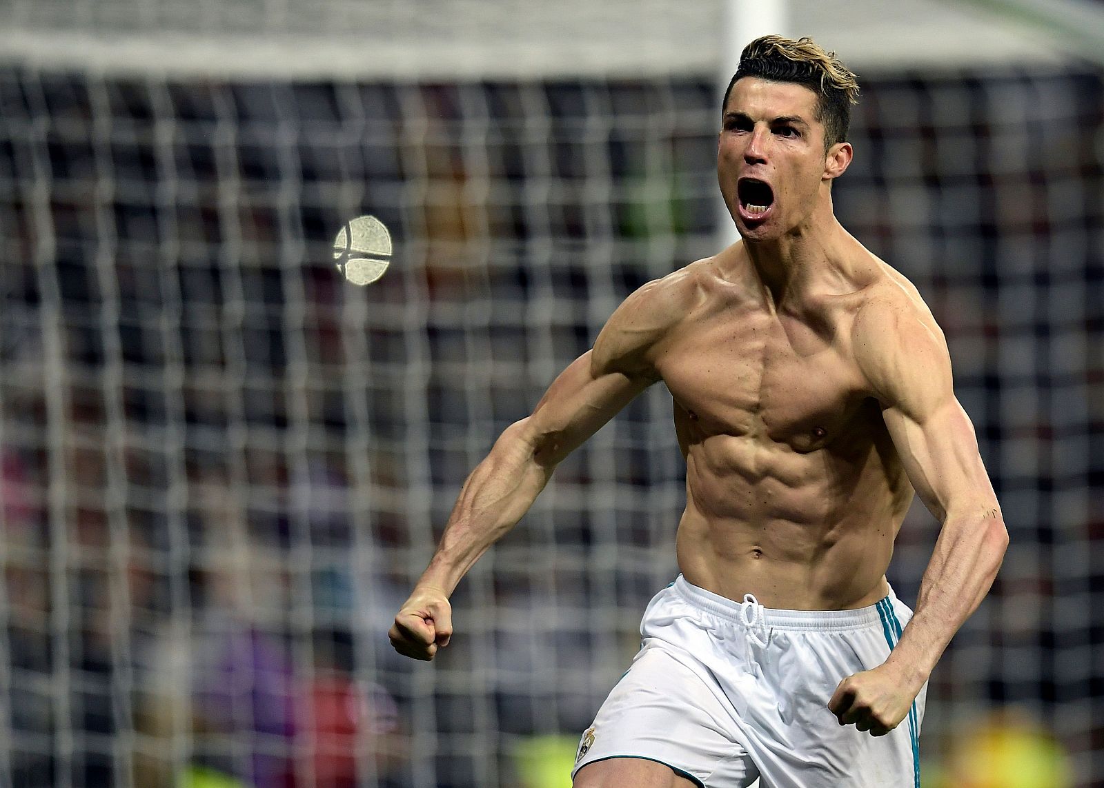 Cristiano Ronaldo celebra el gol que clasifica al Real Madrid.