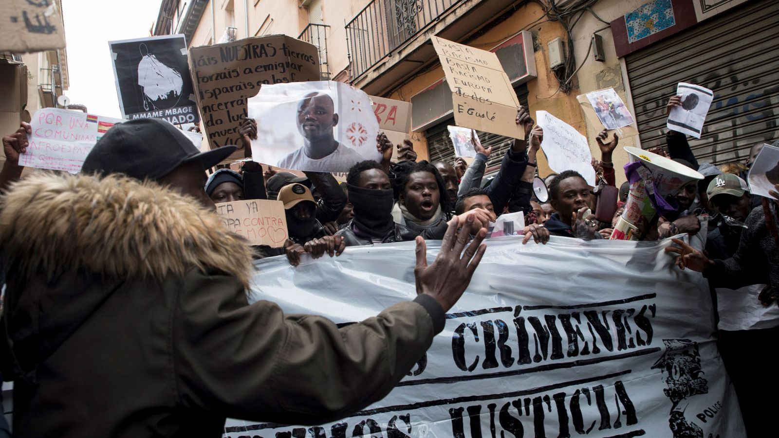 Protesta en Lavapiés el pasado 16 de marzo por la muerte del mantero senegalés Mmame Mbage