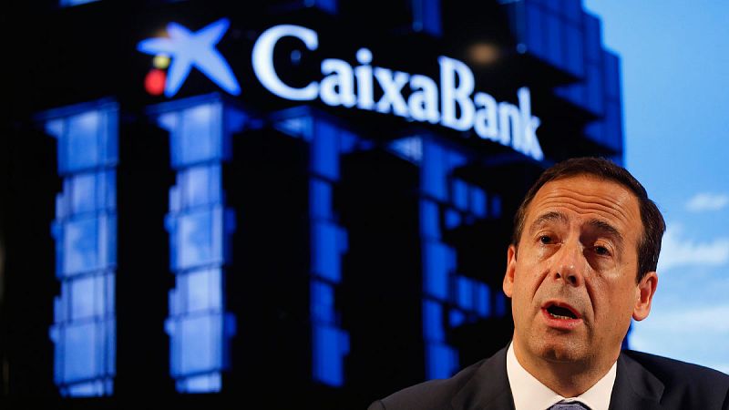 El juez investiga a Caixabank por presunto favorecimiento, auxilio y ocultación de fondos de la mafia china