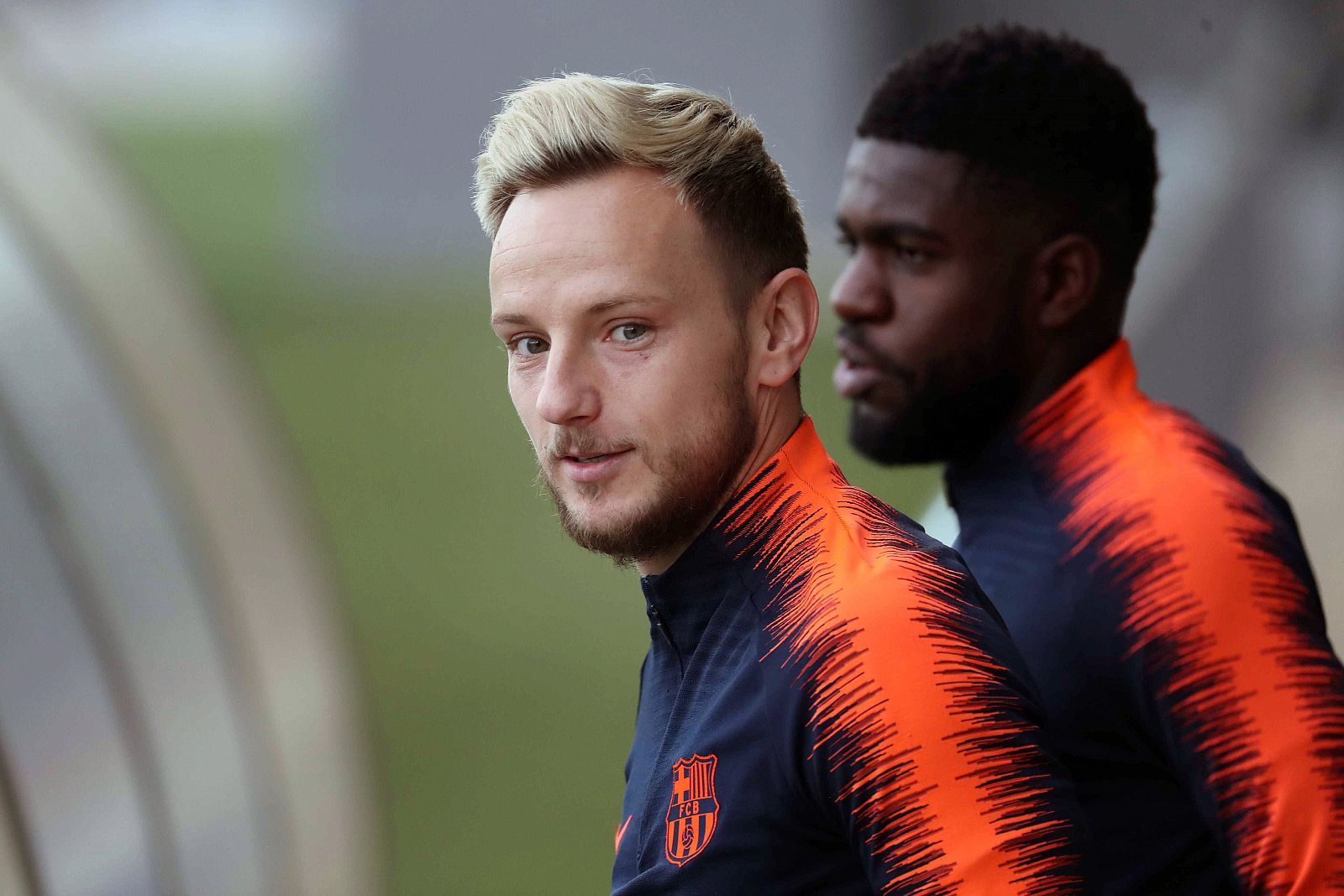 El centrocampista croata del FC Barcelona, Ivan Rakitic. al inicio del entrenamiento.