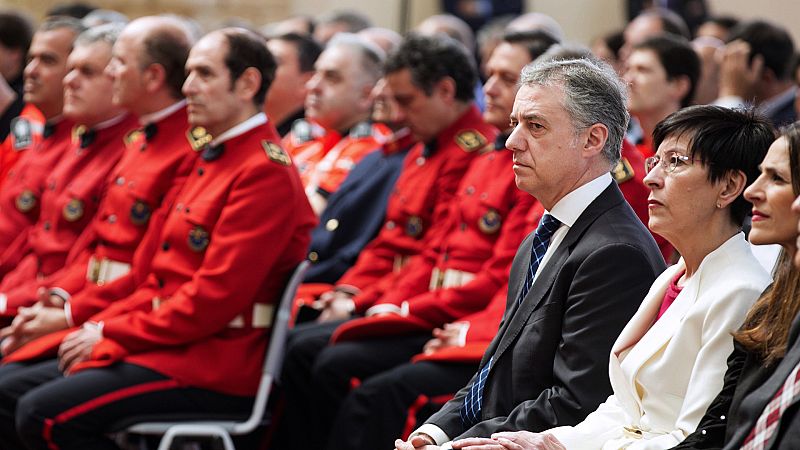 Urkullu pide a ETA que en su final piense en "todas las víctimas"