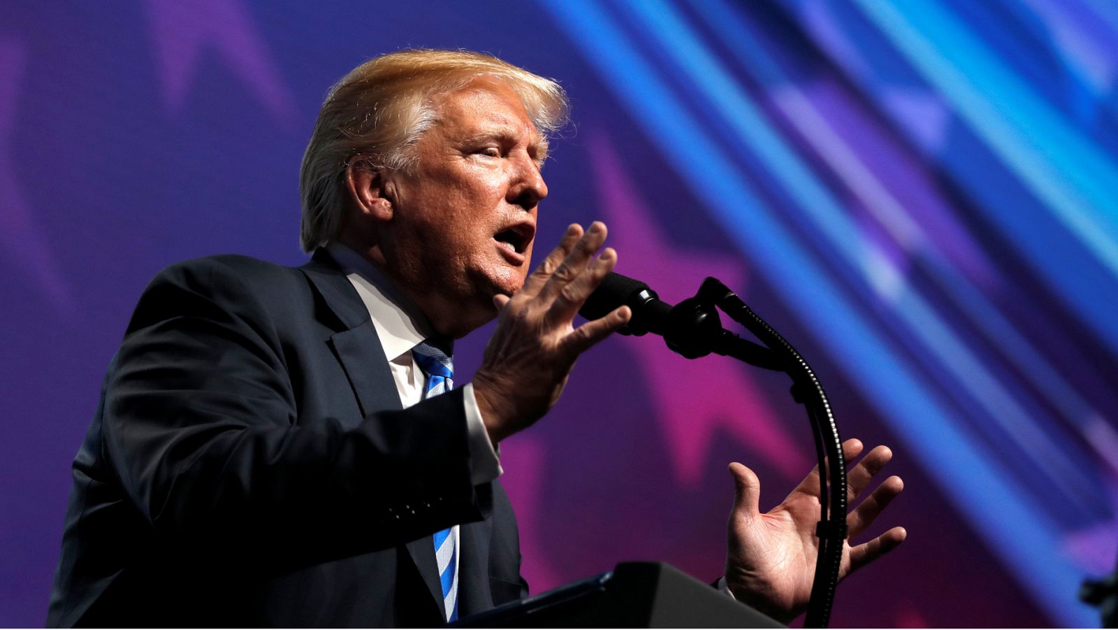 El presidente de Estados Unidos, Donald Trump, durante la convención nacional de la Asociación del Rifle en Dallas.