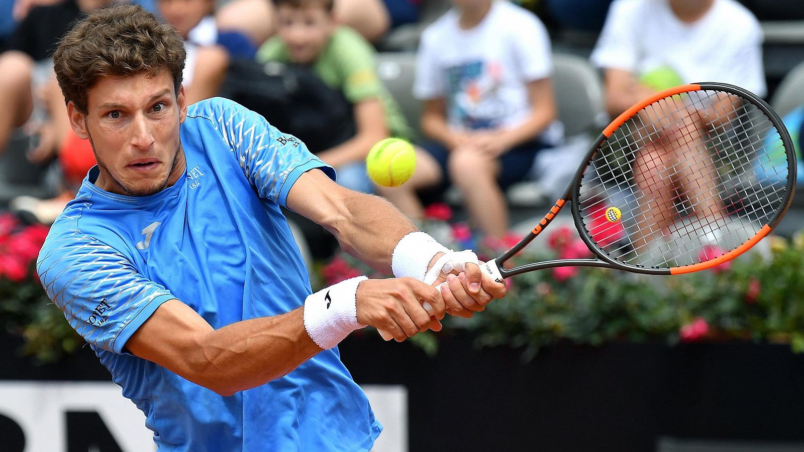 Pablo Carreño devuelve la bolda en su partido con Donaldson.