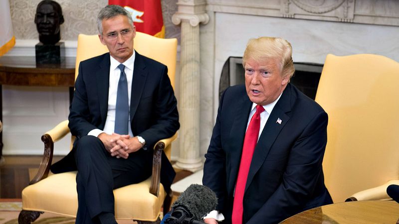El presidente de Estados Unidos, Donald Trump, recibe al secretario general de la OTAN, Jens Stoltenberg