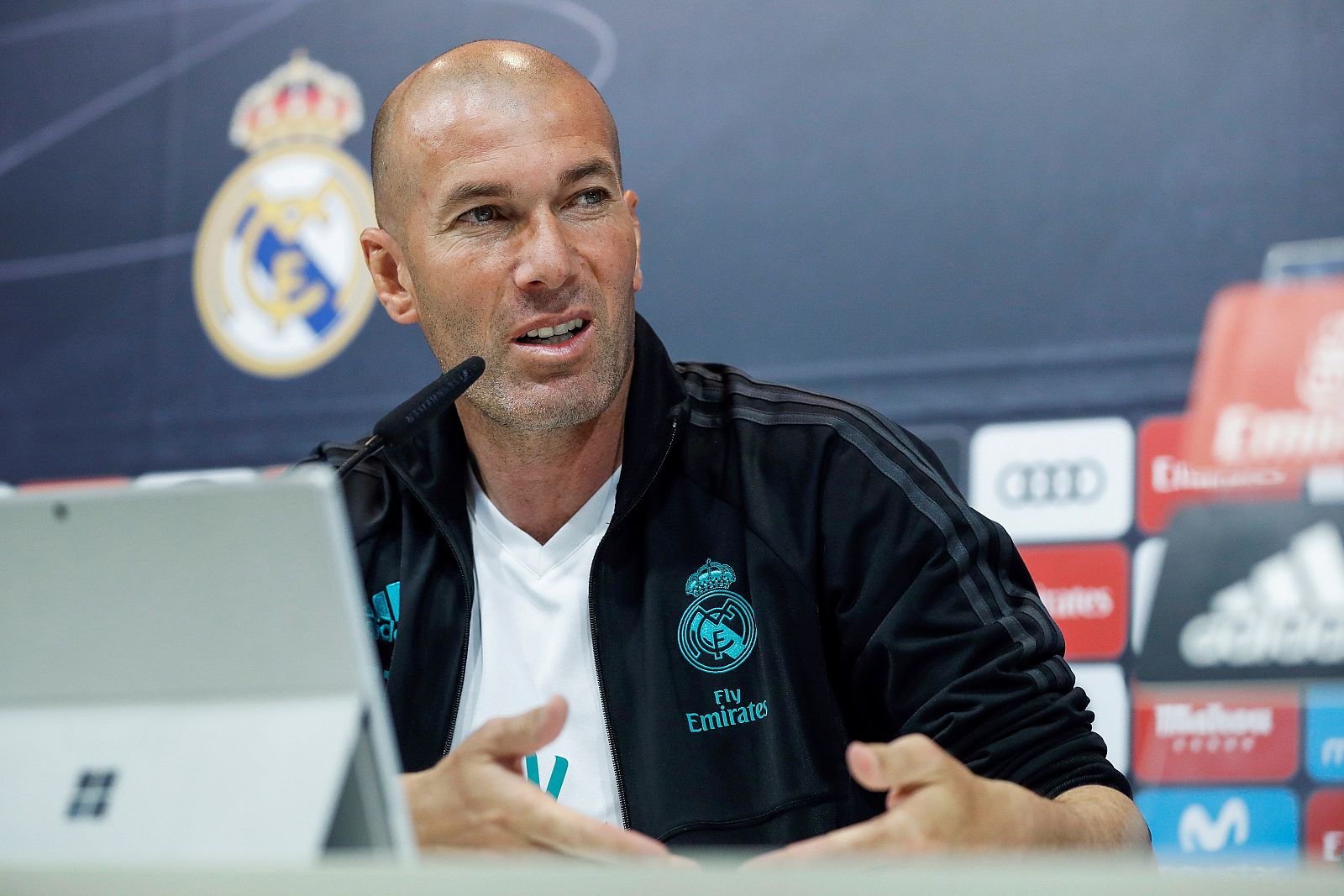 Imagen del técnico del Real Madrid, Zinedine Zidane, durante la rueda de prensa.