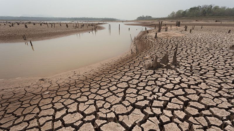 El aumento de la temperatura causaría graves amenazas a los ecosistemas, los sistemas humanos y las sociedades y las economías asociadas.