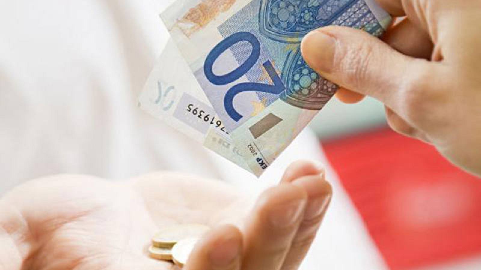 Pago en efectivo entre dos personas