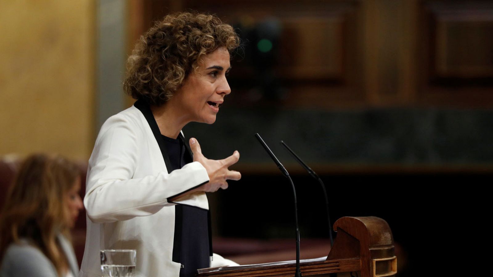 La ministra de Sanidad, Dolors Montserrat, durante una intervención en el Pleno del Congreso