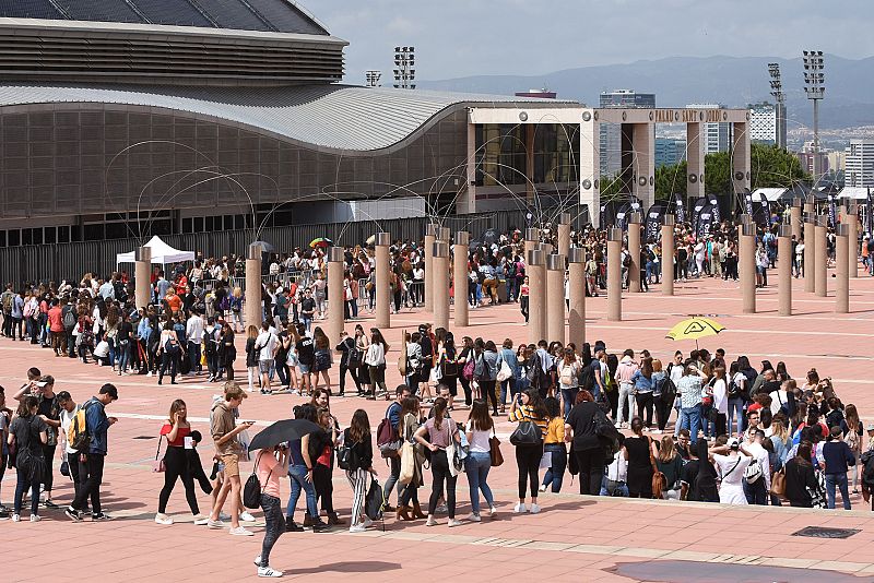 Más de 2.000 personas en el casting de Barcelona de 'Operación Triunfo 2018'