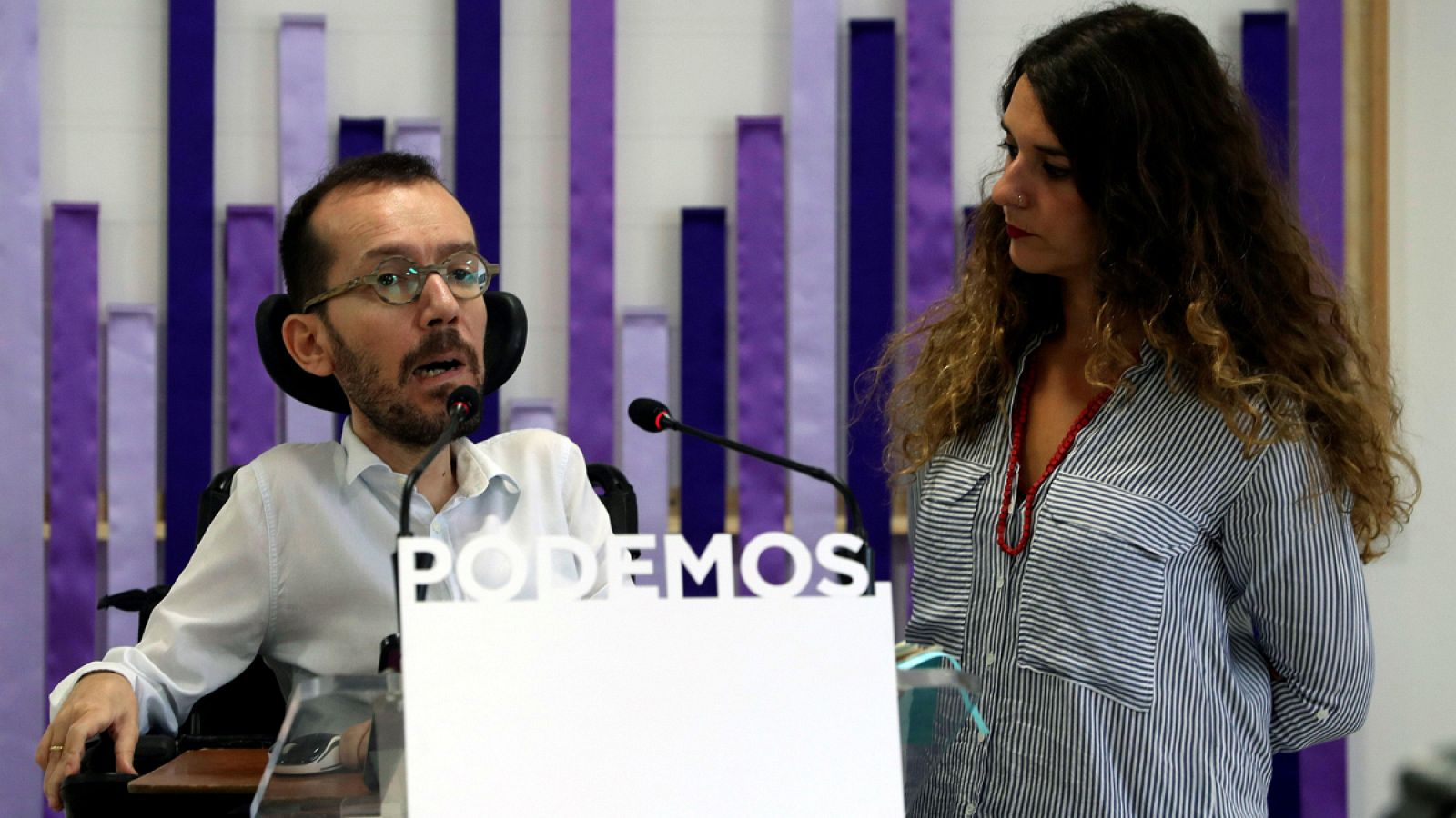 El secretario de organización de Podemos, Pablo Echenique, y la coportavoz Noelia Vera.