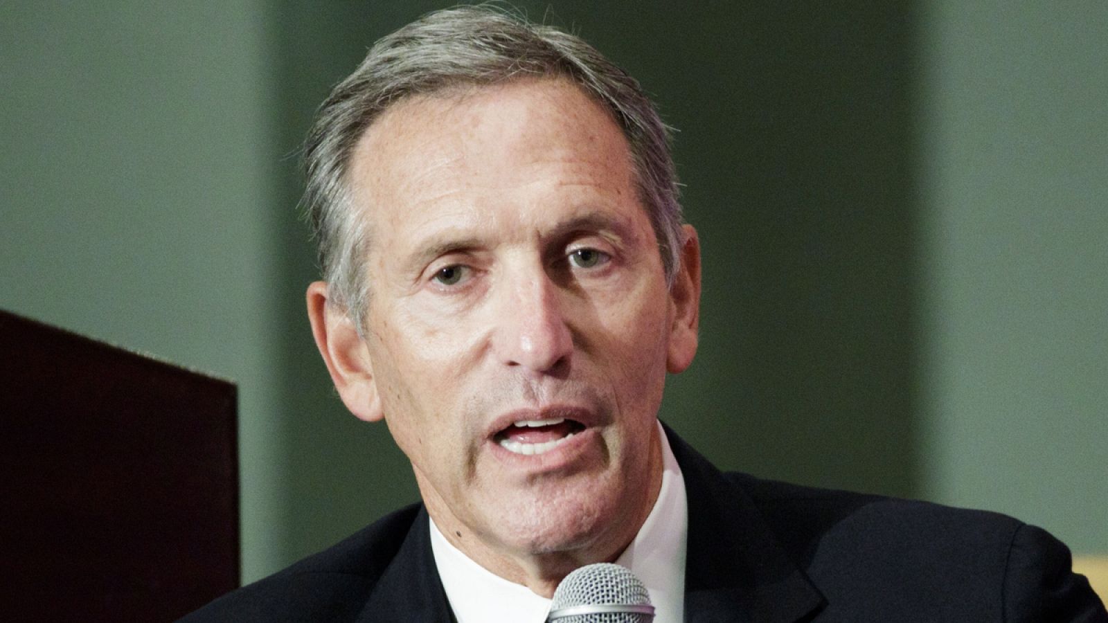 El presidente ejecutivo de Starbucks, Howard Schultz.