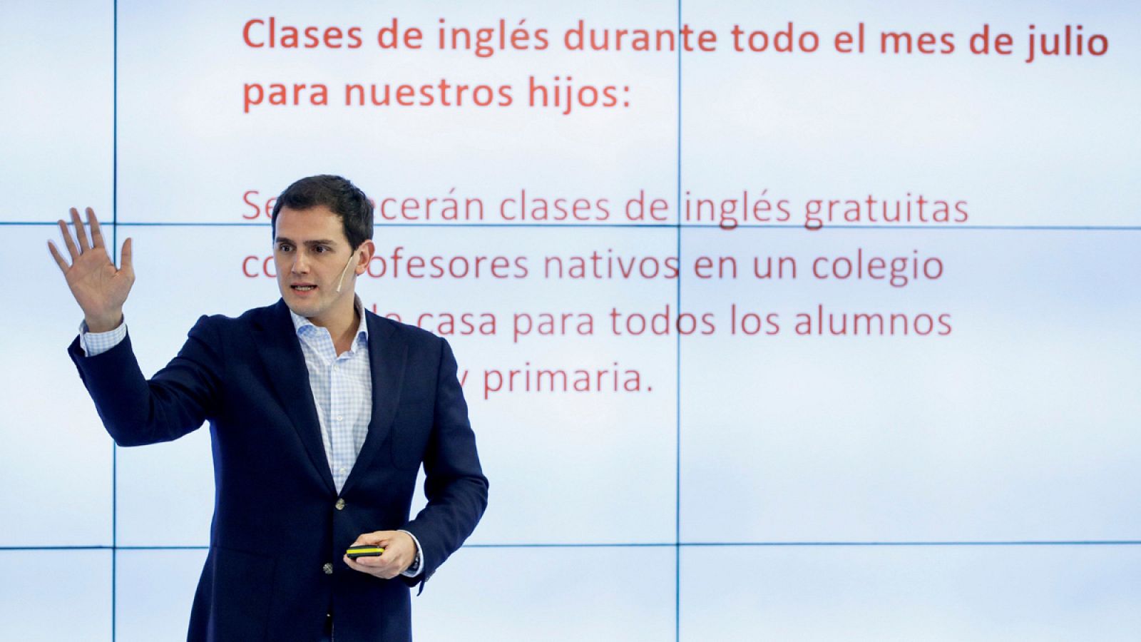 El presidente de Ciudadanos, Albert Rivera, durante la presentación de la Ley de Conciliación, Igualdad y Apoyo a las Familias elaborada por el partido