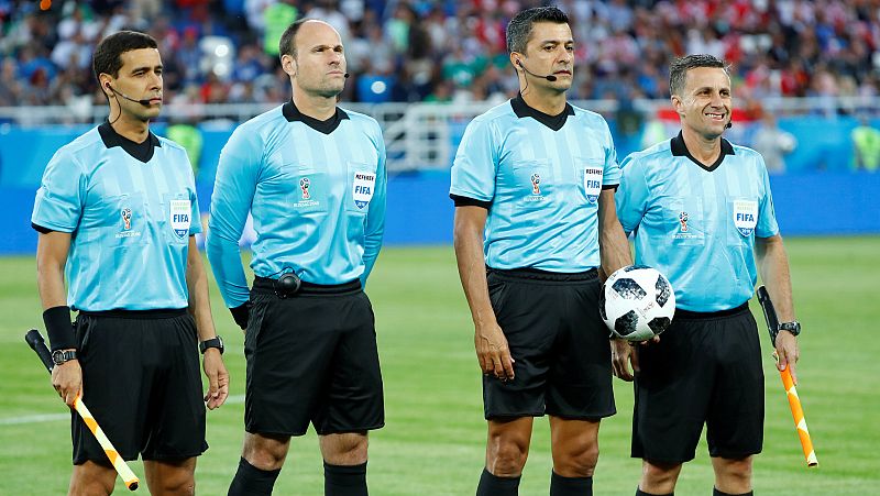 Mateu Lahoz dirigirá el Dinamarca-Australia