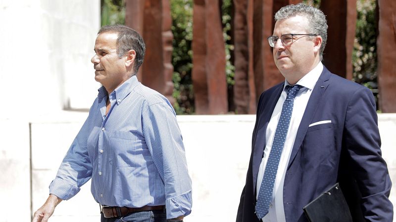 El exgerente de Emarsa, Esteban Cuesta, a su llegada a la Ciudad de la Justicia este miércoles